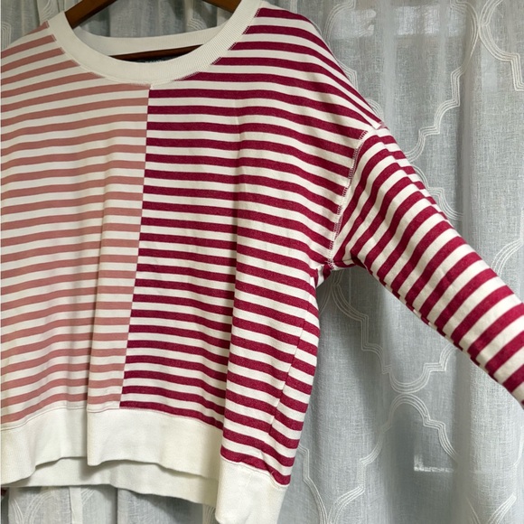 Evereve Color-Block L Sweatshirt Red and Pink white Stripes Pullover Long Sleeve - Picture 3 of 6